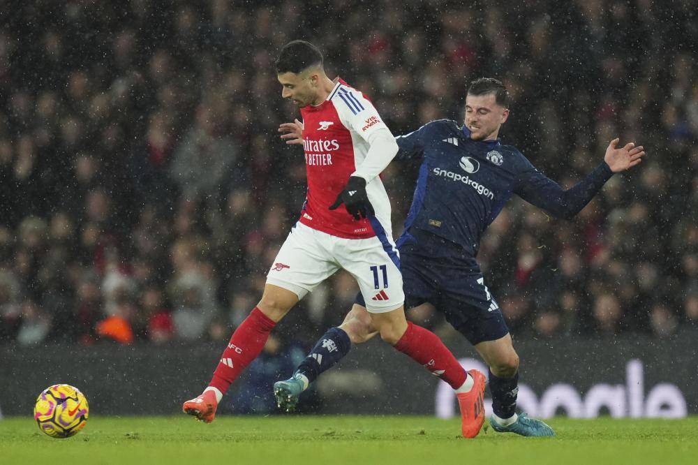 讨喜还是讨债？刚给阿尔特塔送上大礼，卡里克转头就带队杀上门了